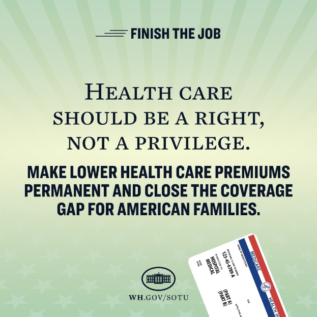 Plakat mit dem Text "Beende den Job: Gesundheit sollte ein Recht sein, nicht ein Privileg" und einer Karte mit der Aufschrift "Mache niedrigere Gesundheitskosten permanent und schließe die Lücke in der Deckung für amerikanische Familien."