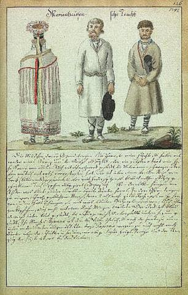 Zwei Männer in traditioneller Kleidung stehen Seite an Seite, einer hält einen Hut, auf einem Papier mit Text, wahrscheinlich ein Brief, mit ernsten Gesichtern.