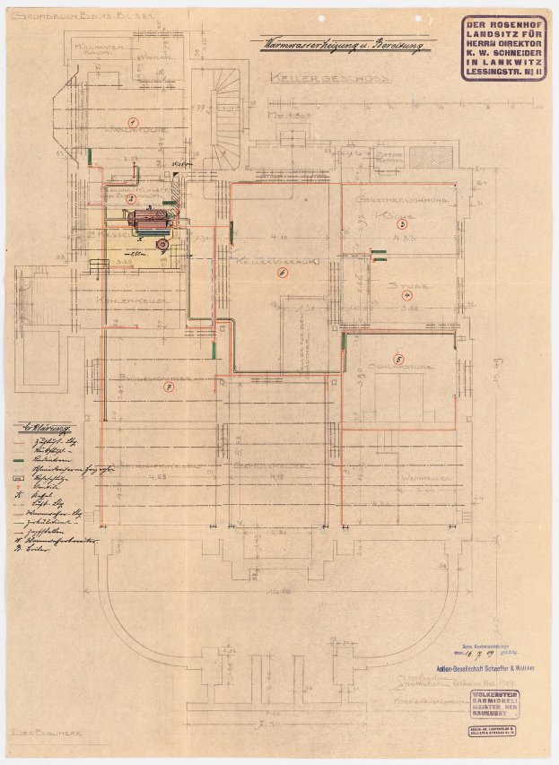 Schwarz-weißer Architekturplan des Rosenhof-Krankenhauses in Hamburg, Deutschland, mit detaillierten Grundrissen und beschrifteten Räumen, Fluren und Verkabelung.