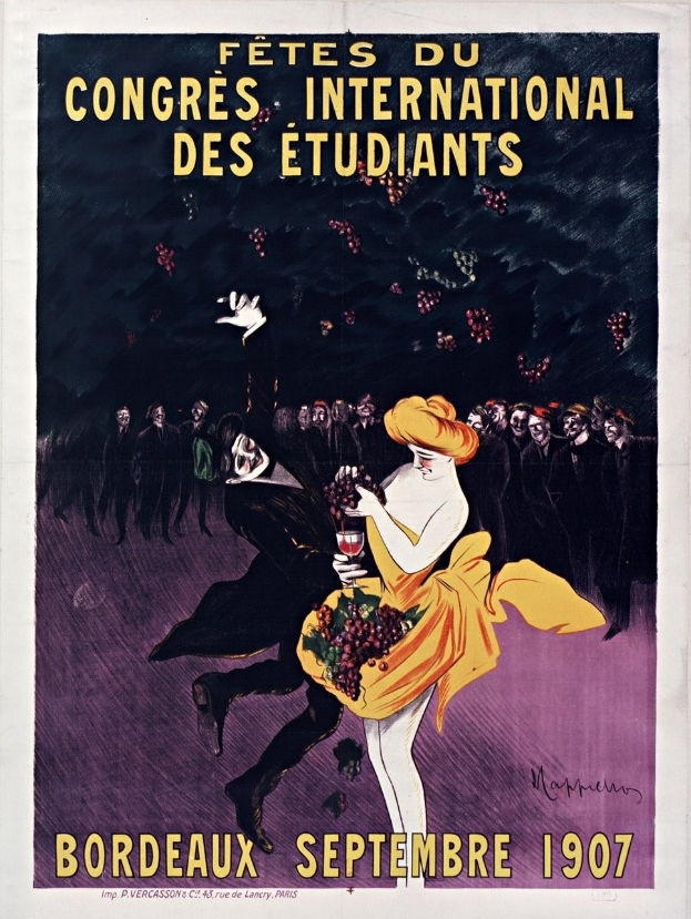 Plakat für eine Weinprobe im Jahr 1907 in Bordeaux, das eine Frau in einem gelben Kleid mit einem Weinglas in der Hand zeigt, umgeben von einer Menge, mit Text auf dem Plakat.
