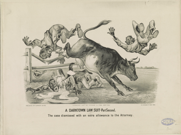 Eine handgezeichnete Abbildung auf Papier, die einen Stier mit Menschen darauf zeigt, die herunterfallen, einen hölzernen Zaun im Hintergrund und Text unten, der lautet "a darktown law suit-part-second the case dismissed with an extra allowance to the attorney".