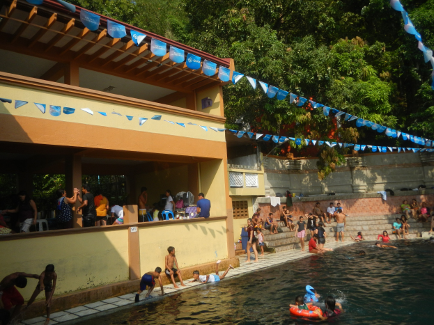 Am Sonntag: Späterer Öffnungsbeginn im Raffteich Schwimmbad