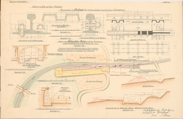 Altes Buch mit detaillierten Zeichnungen und Text eines Bahngeleiseplans auf dem Cover und den Seiten.